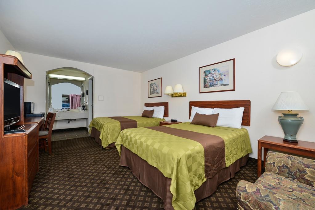 Americas Best Value Inn & Suites וויליאמסטאון חדר תמונה