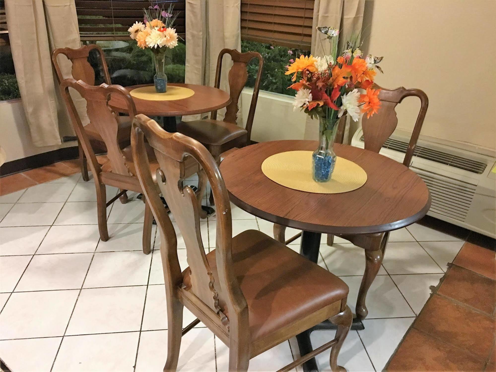 Americas Best Value Inn & Suites וויליאמסטאון מראה חיצוני תמונה